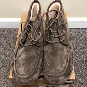 UGG Lyle Size 18
